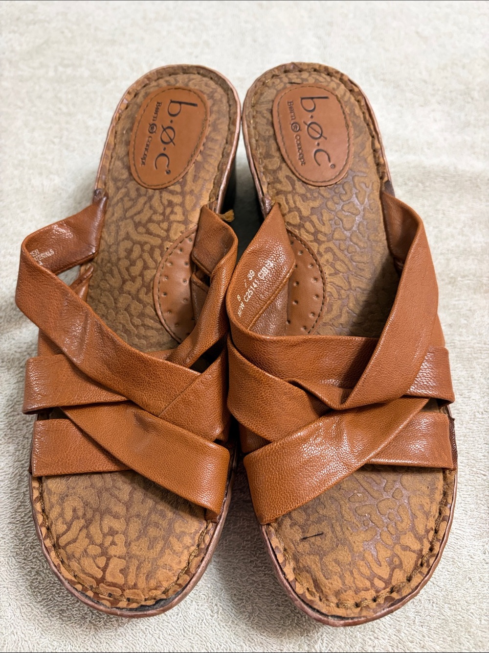 b.o.c. Women's Brown Leather Crisscross Slide Mules